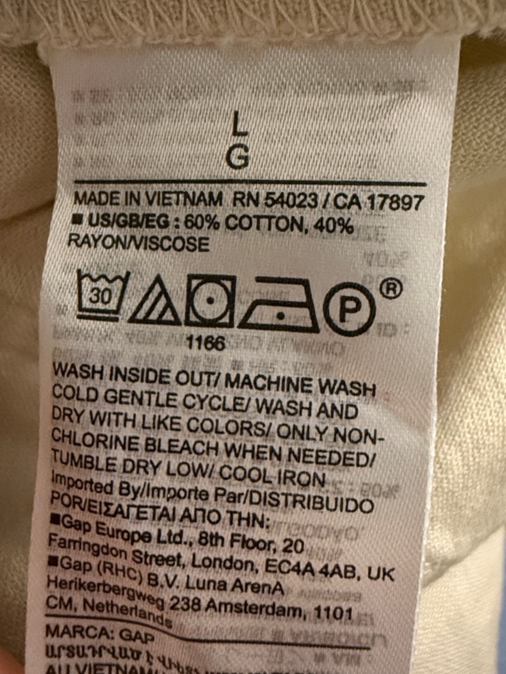 GAP 4" High Rise Easy Utility Short - Picture 8 of 8